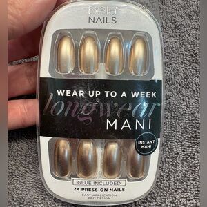 Bella Press on Nails Gold Longwear Press-On Nails New